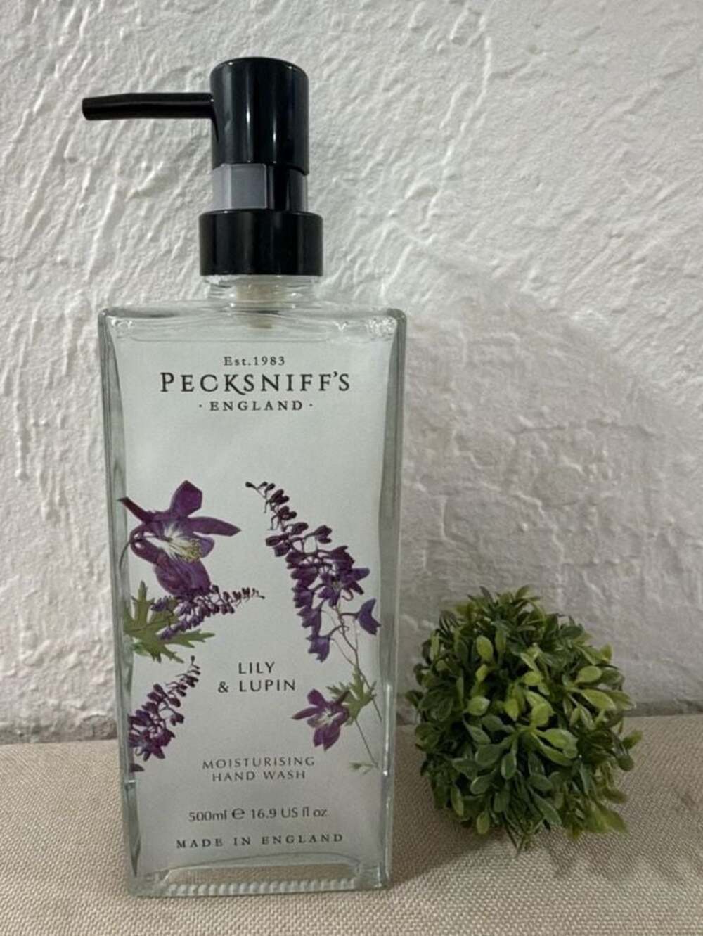 Pecksniff's England Lily & Lupin Moisturising Hand Wash 500ml